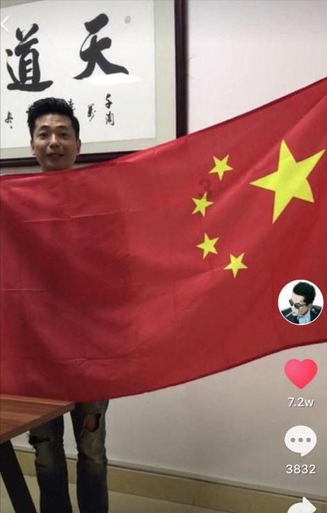 茂密丛林逃生